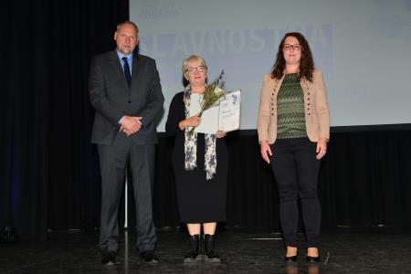 Priznanje Občine Kobarid za leto 2022 je prejela Marina Cernetig. 